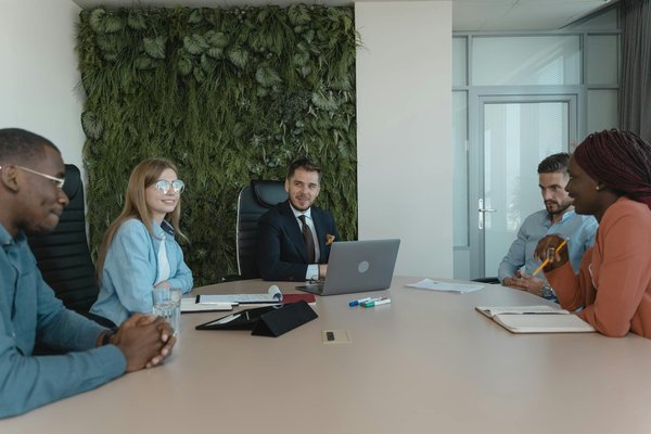 Quand et Comment Mettre à Jour les Compétences Financières de Vos Employés pour une Performance Maximale ?